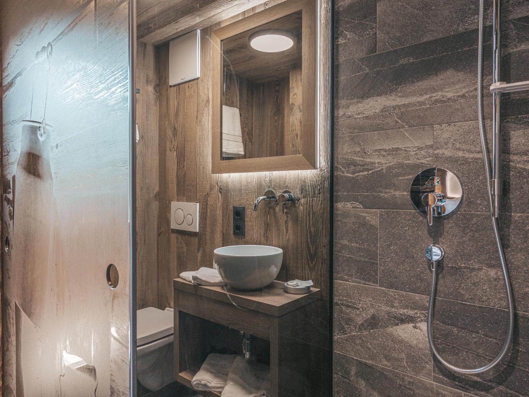 Gaestehaus Waldruh جيرلوس الغرفة الصورة